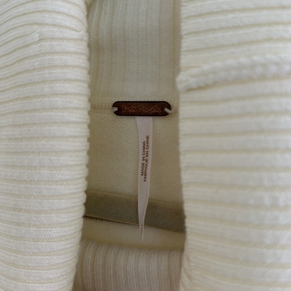 Free People sweater Size L - Picture 3 of 5